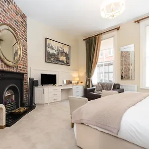 https://the-merchant-house-guest-house.dublin-hotelsweb.com
